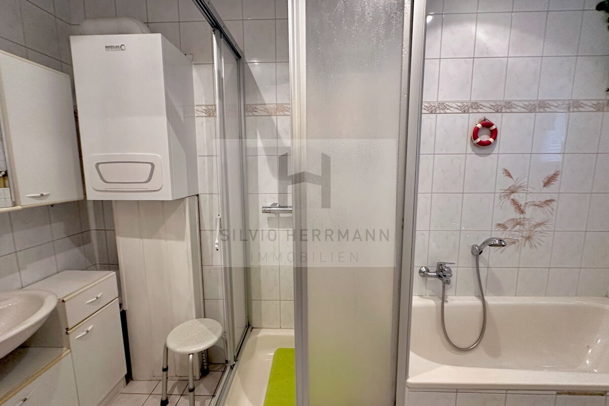 Badezimmer-Dusche