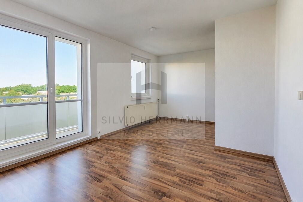 Wohnzimmer und Balkon