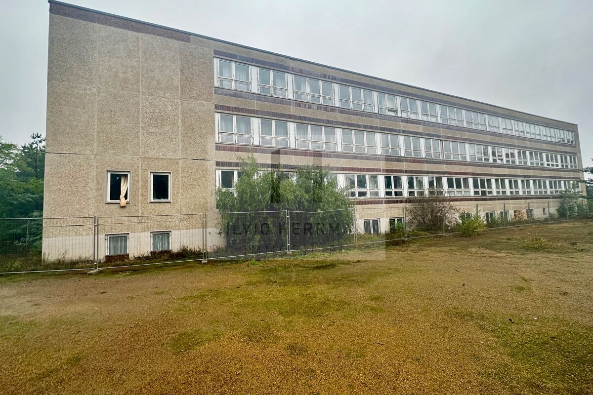Rückansicht Schule