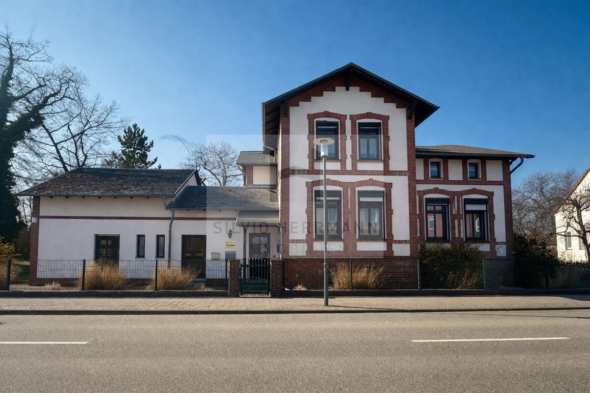 Straßenansicht