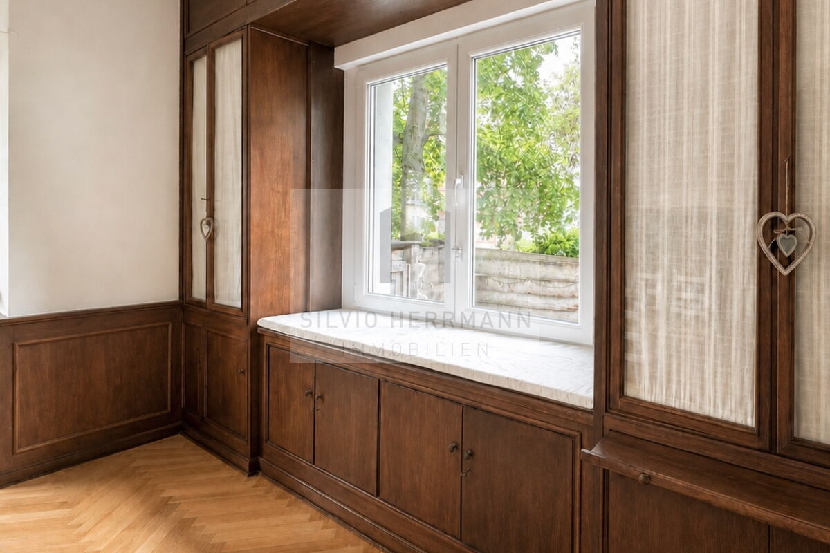 Erdgeschoss Esszimmer mit Fenstersitz
