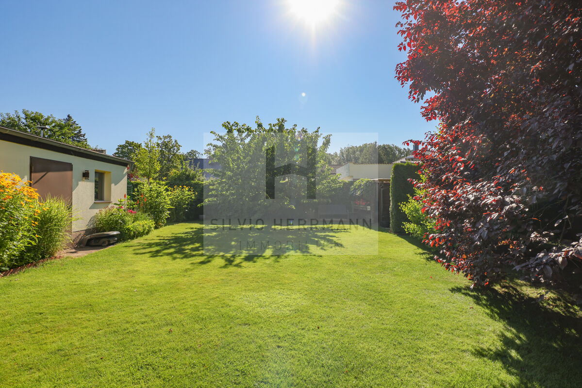 Garten und Garage