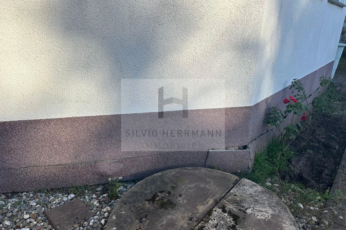 Sockelschäden am Anbau